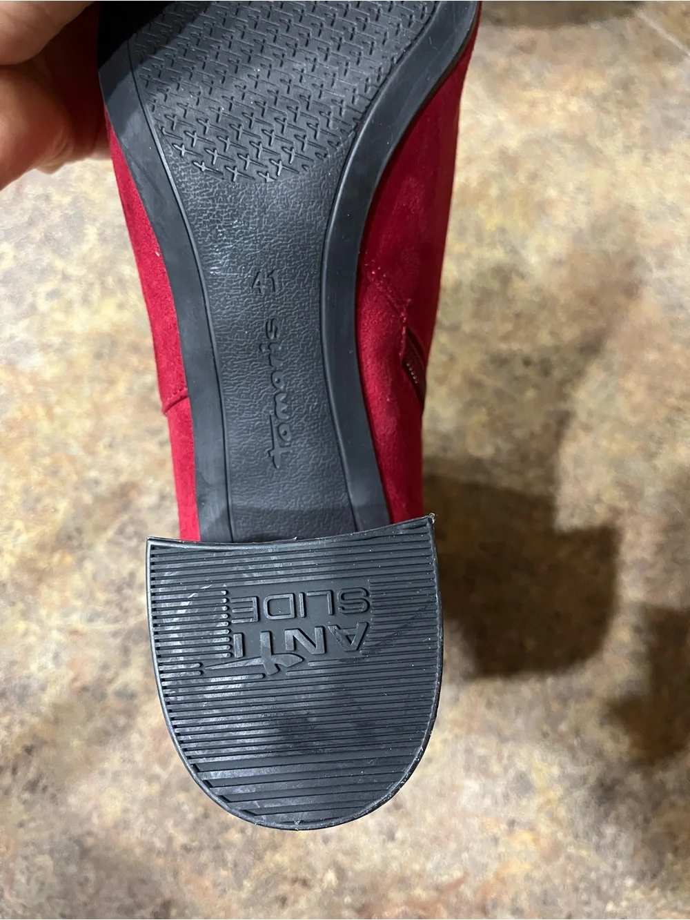 Tamaris description burgundy